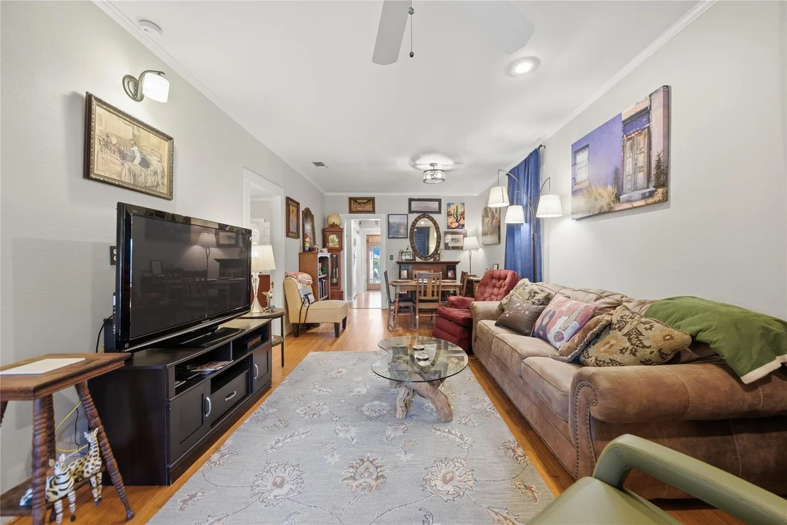 Photo of 156 2nd Avenue