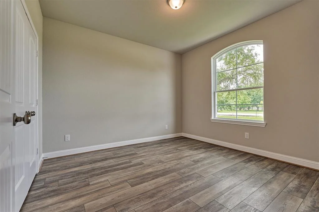 Photo of 10477 Valley Drive N