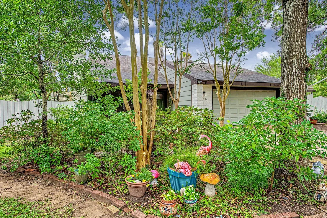 Photo of 402 Redway Lane