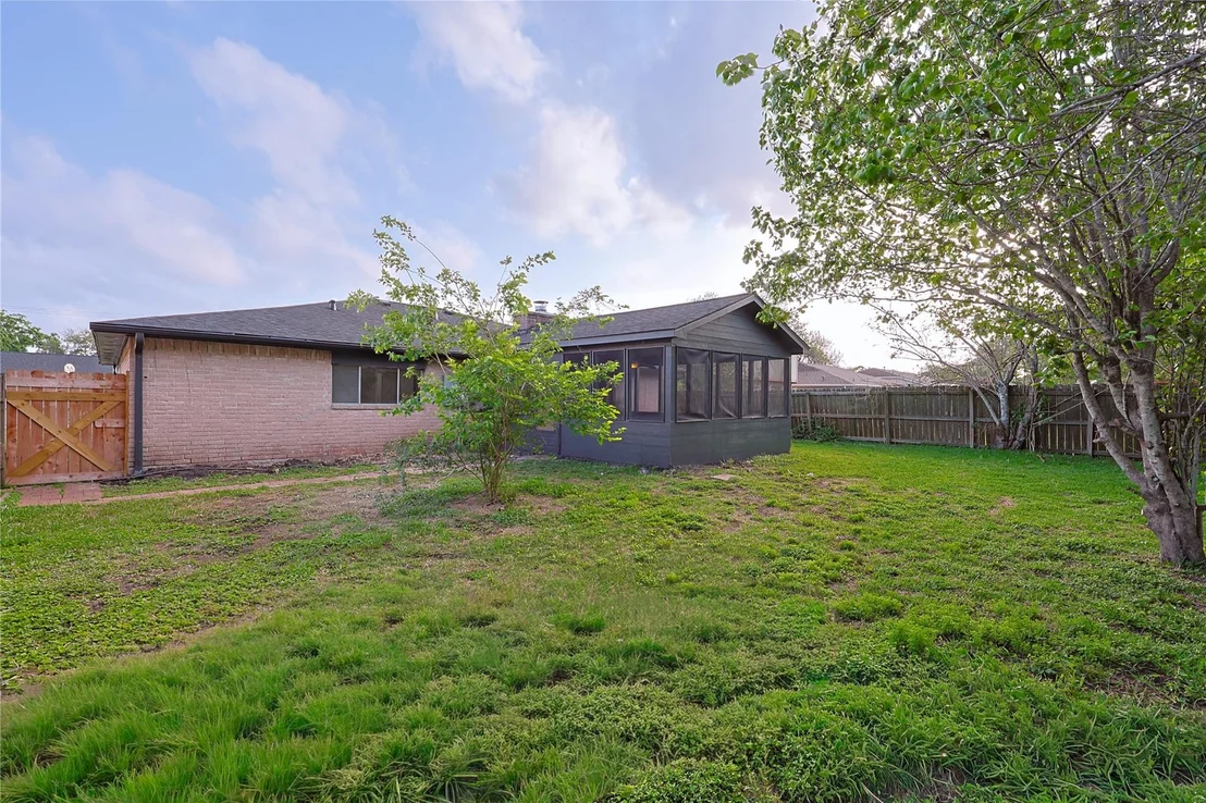 Photo of 6208 Silver Leaf Drive