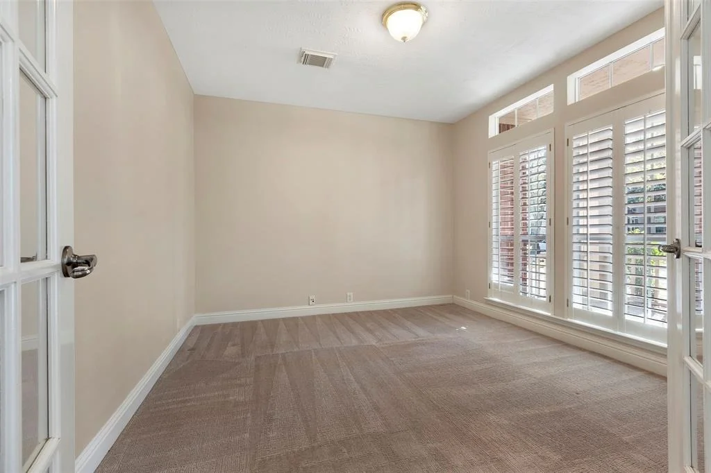 Photo of 83 N Greenvine Circle