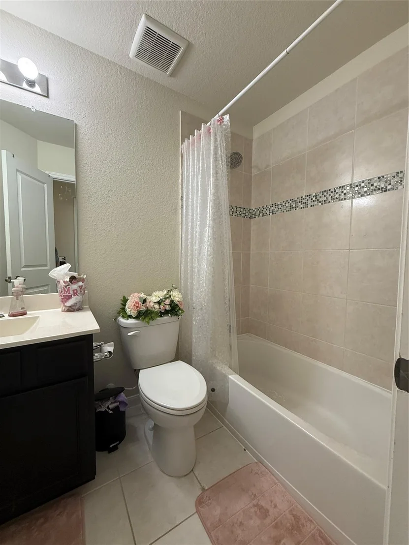 Photo of 7126 Edwanna Lane