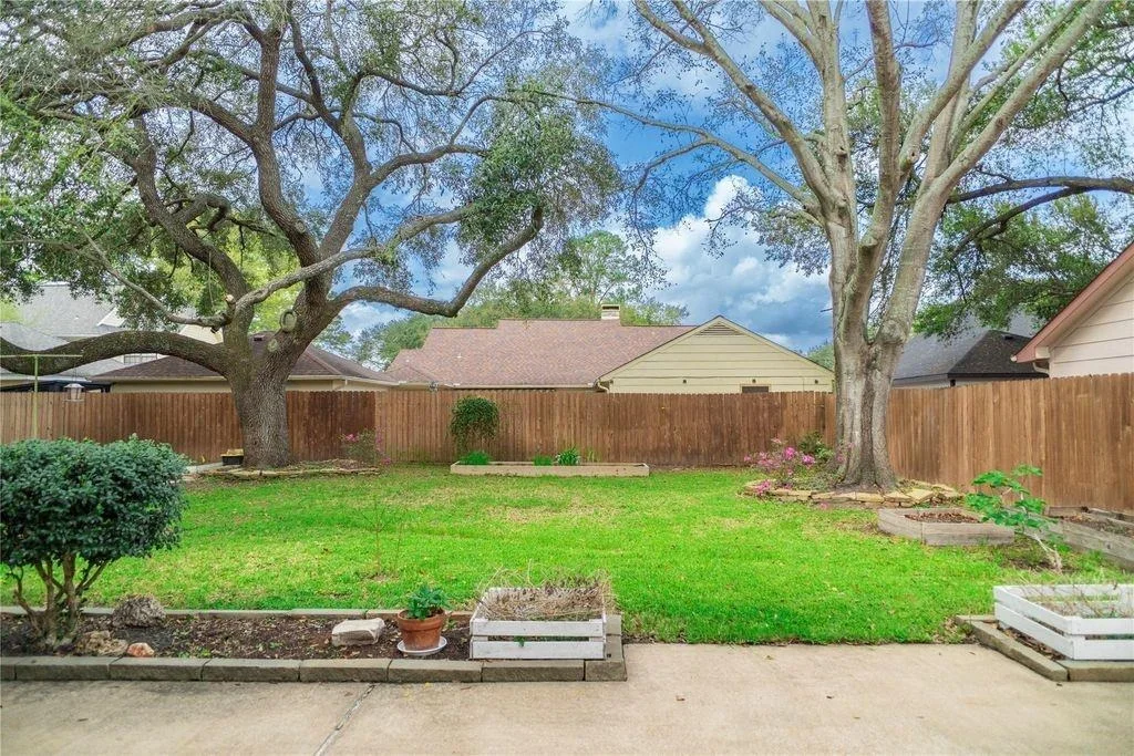 Photo of 18310 Spellbrook Drive