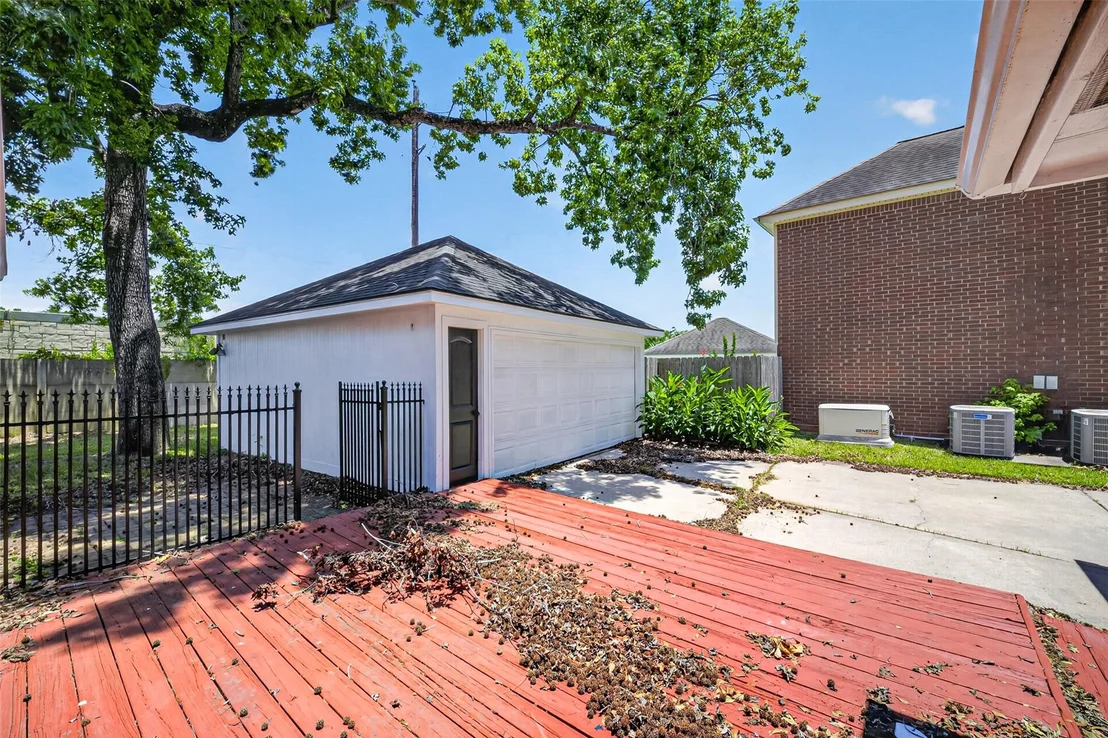 Photo of 5931 Thom Road