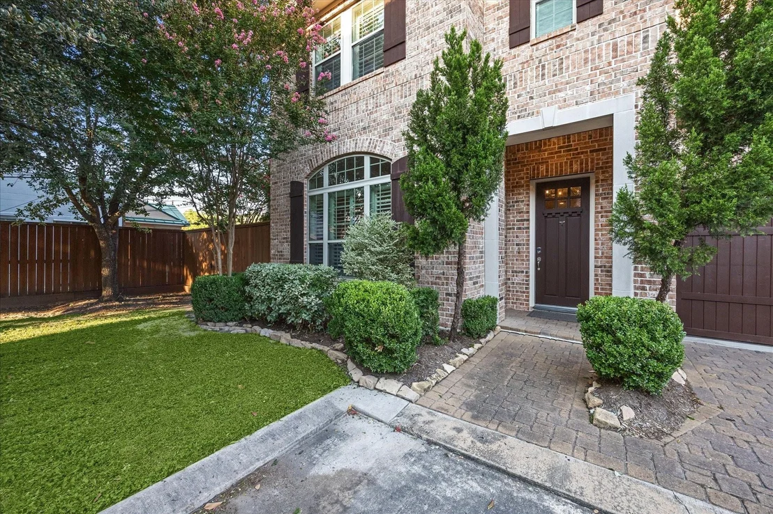 Photo of 1542 Moritz Park