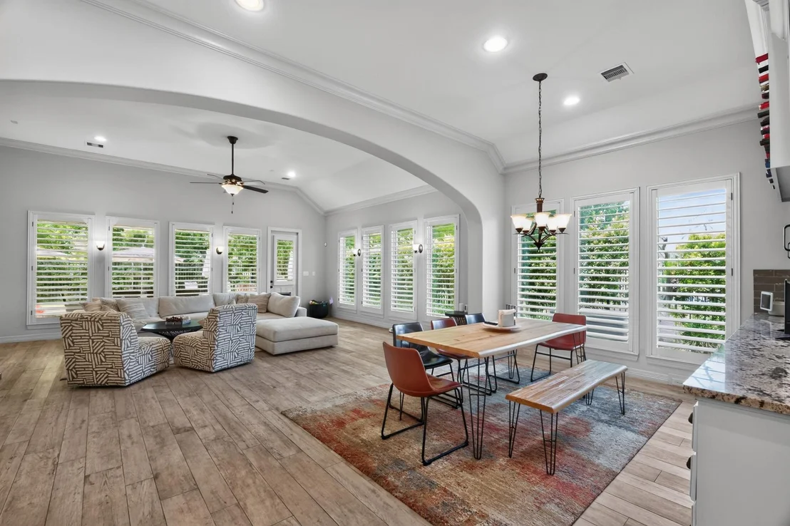Photo of 31 Woodglade Way