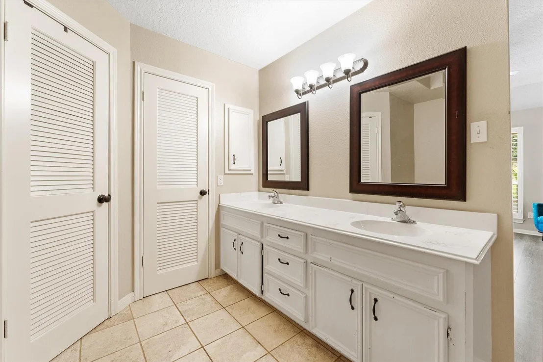 Photo of 57 Lake Forest Circle