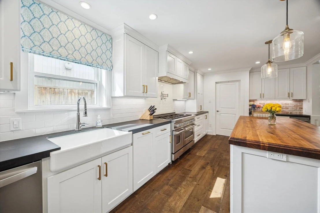 Photo of 1210 Briarbrook Drive