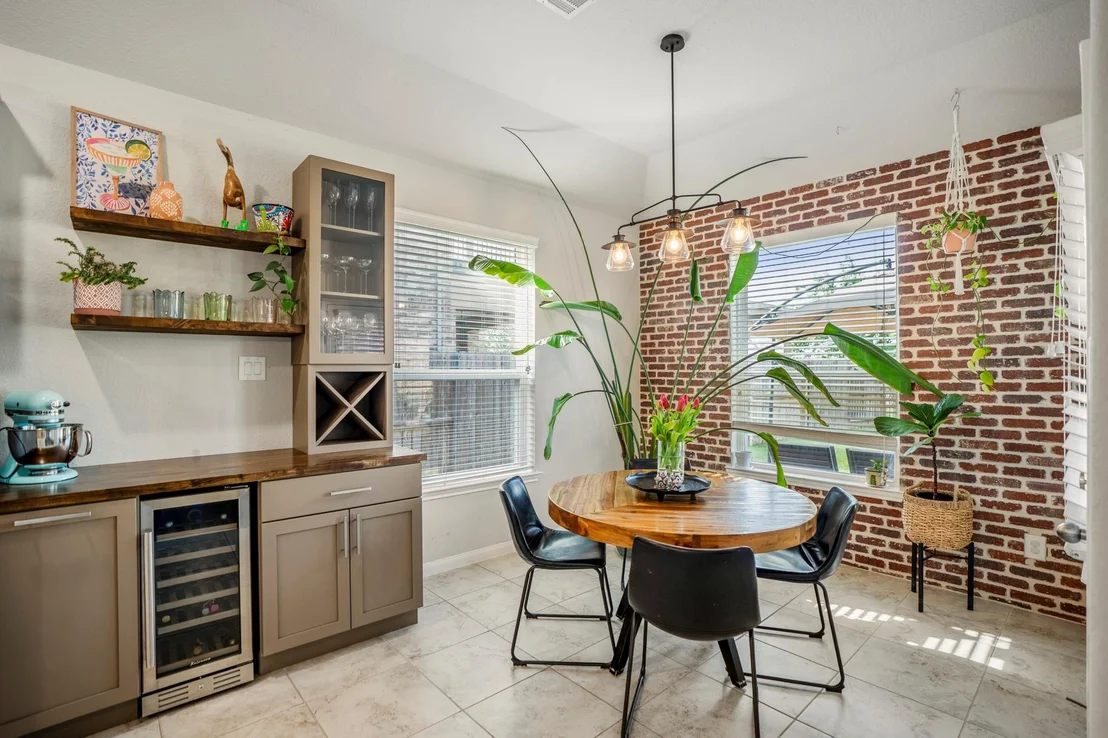 Photo of 7511 Laguna Lake Drive