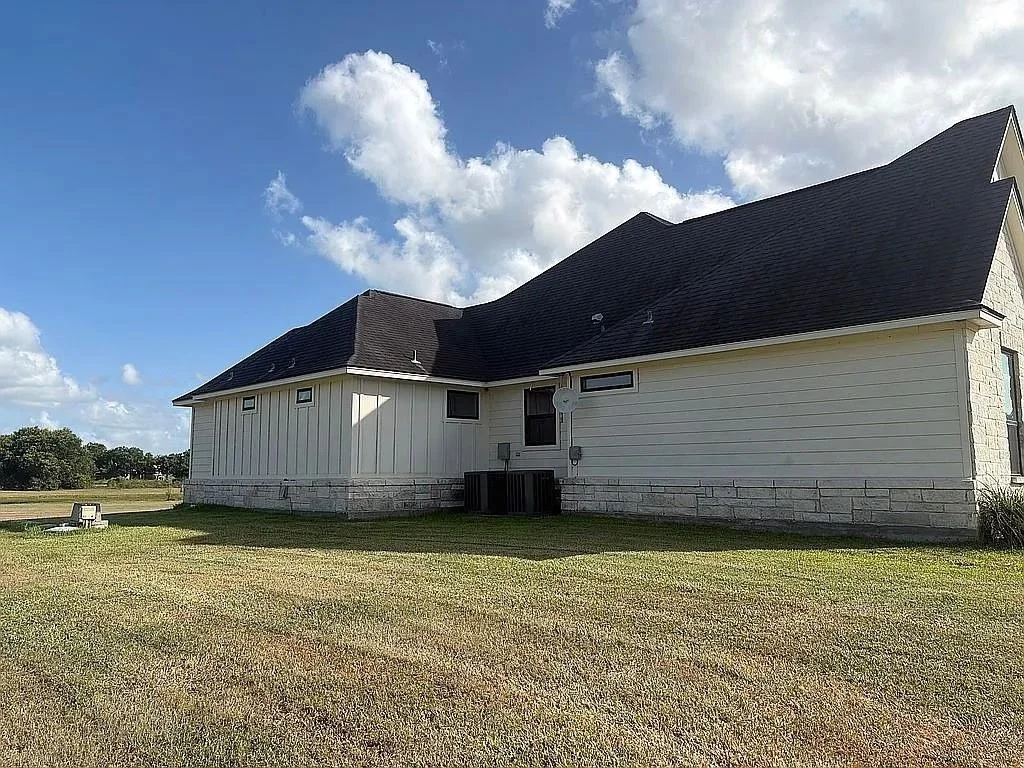Photo of 1143 Angus Trail