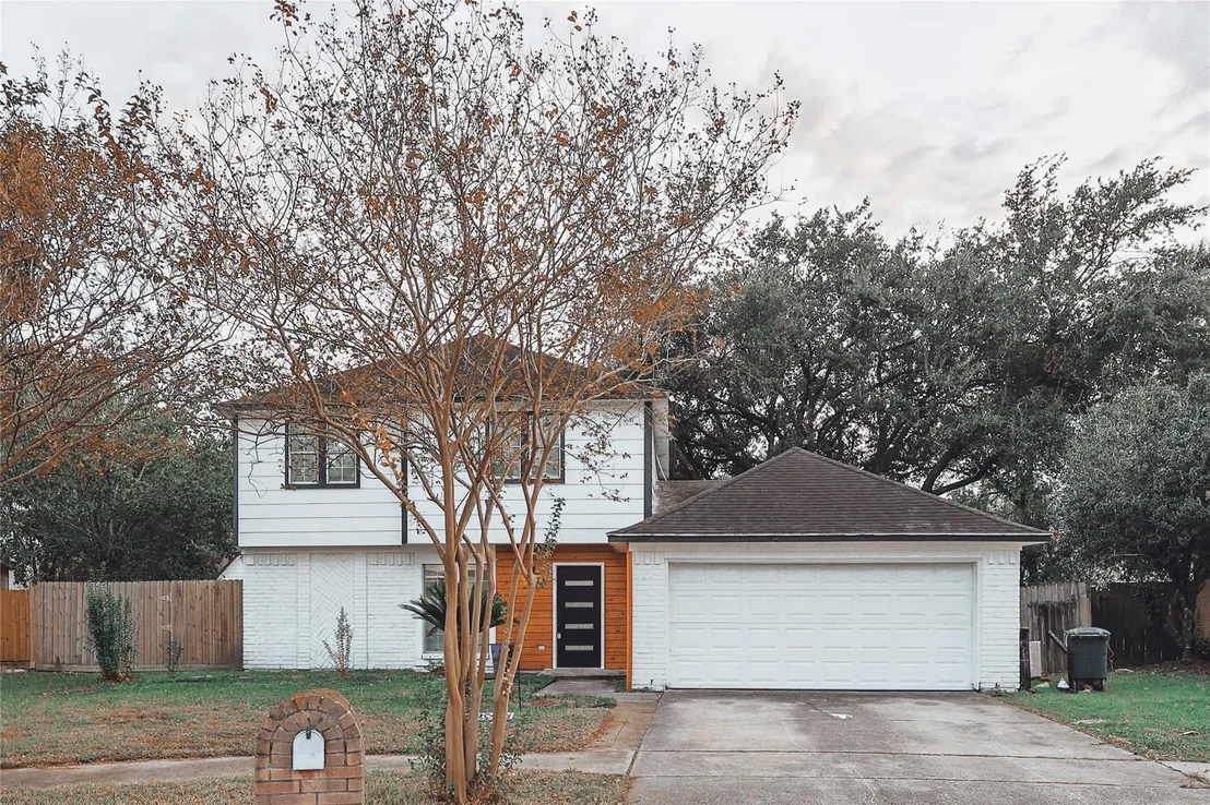 Photo of 10411 Rippling Fields Drive