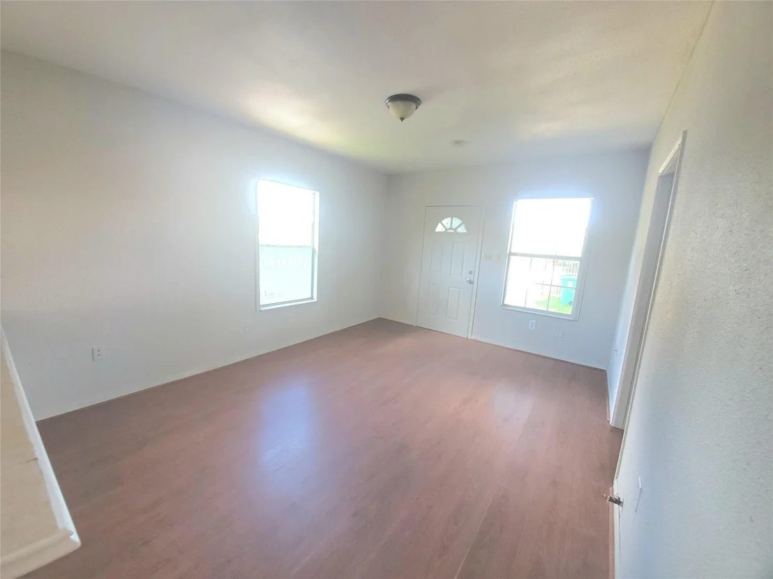 Photo of 9831 Bamboo Road