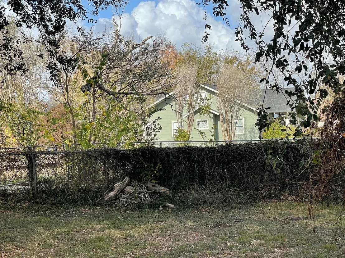 Photo of 711 4th Street