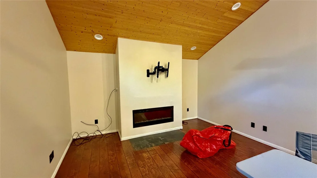 Photo of 98 E Mistybreeze Circle