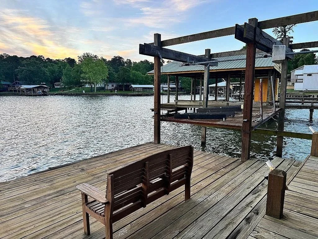 Photo of 308 N Point Drive
