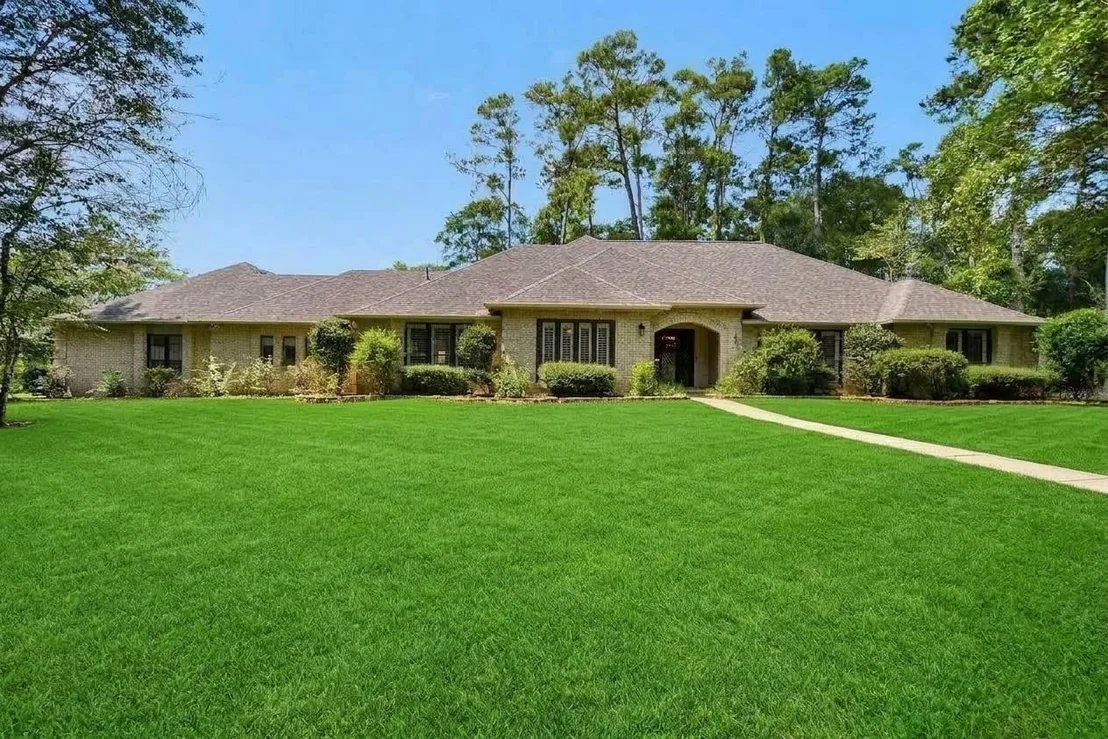 Photo of 1650 White Oak Creek Drive