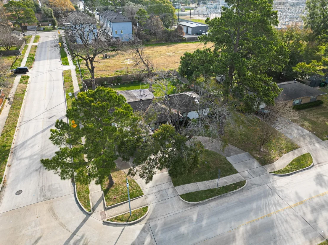 Photo of 1614 Wycliffe Drive