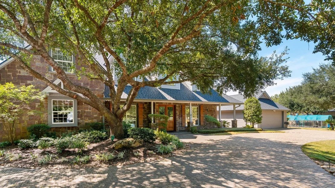Photo of 9902 Crestwater Circle