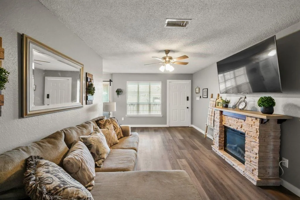 Photo of 15025 Conroe Bay Boulevard