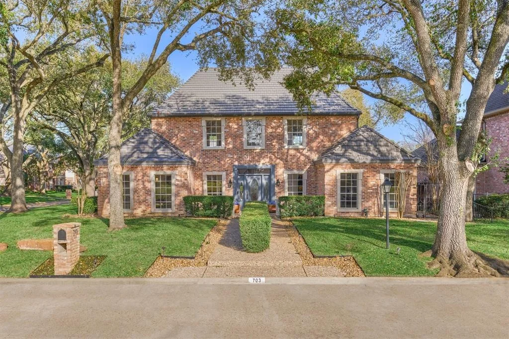 Photo of 703 Crossroads Drive