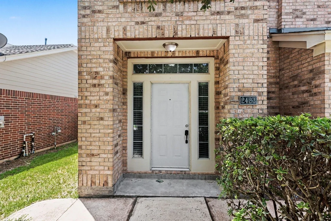 Photo of 2423 Colonial Springs Lane