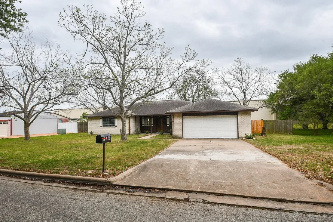 Photo of 208 Willow Street
