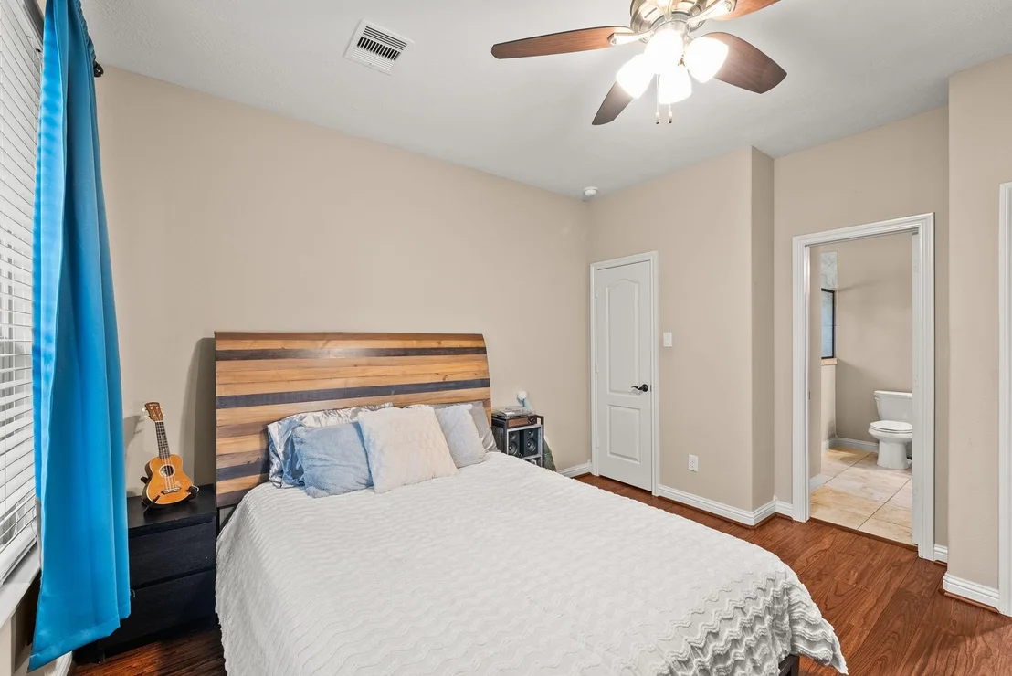 Photo of 21406 Harbor Water Drive
