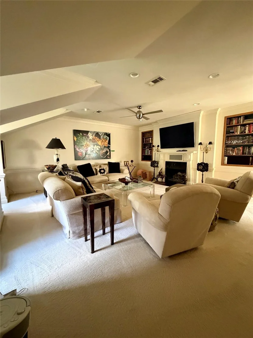 Photo of 1 Pine Briar Circle