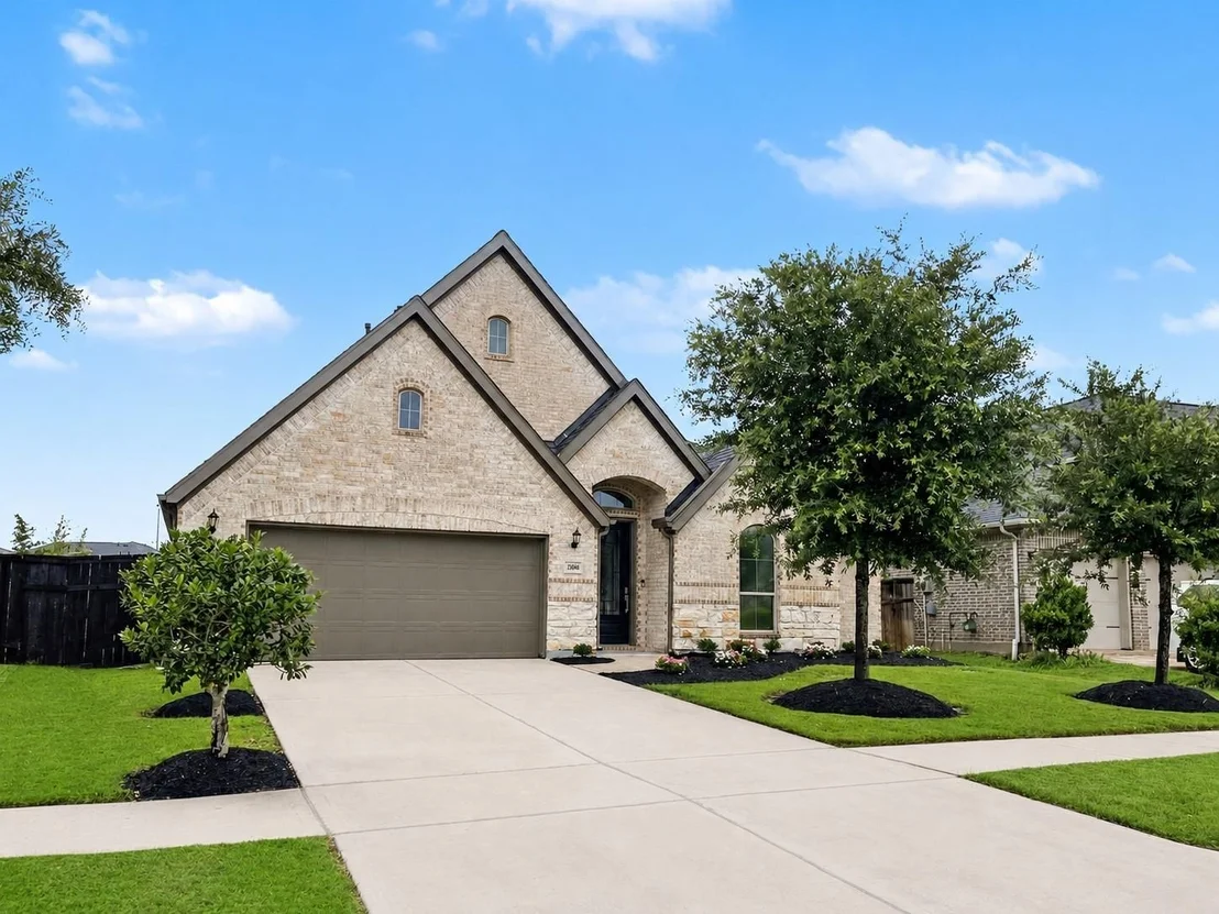 Photo of 3806 Lake Falls Drive