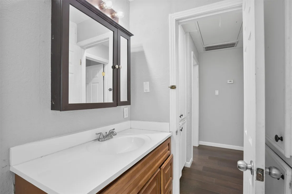 Photo of 7406 Elbridge Lane