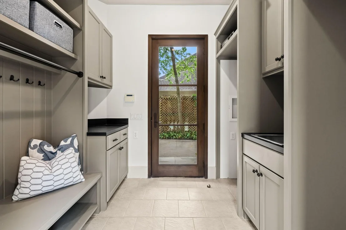 Photo of 1116 Danbury Road