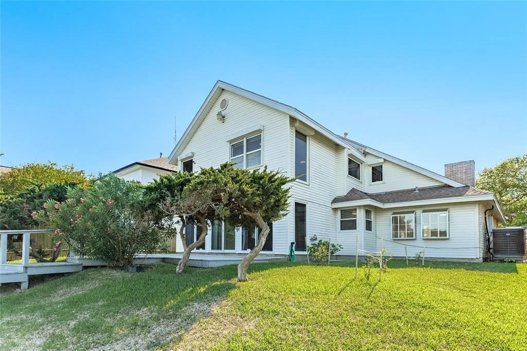 Photo of 8 Lakeview Drive