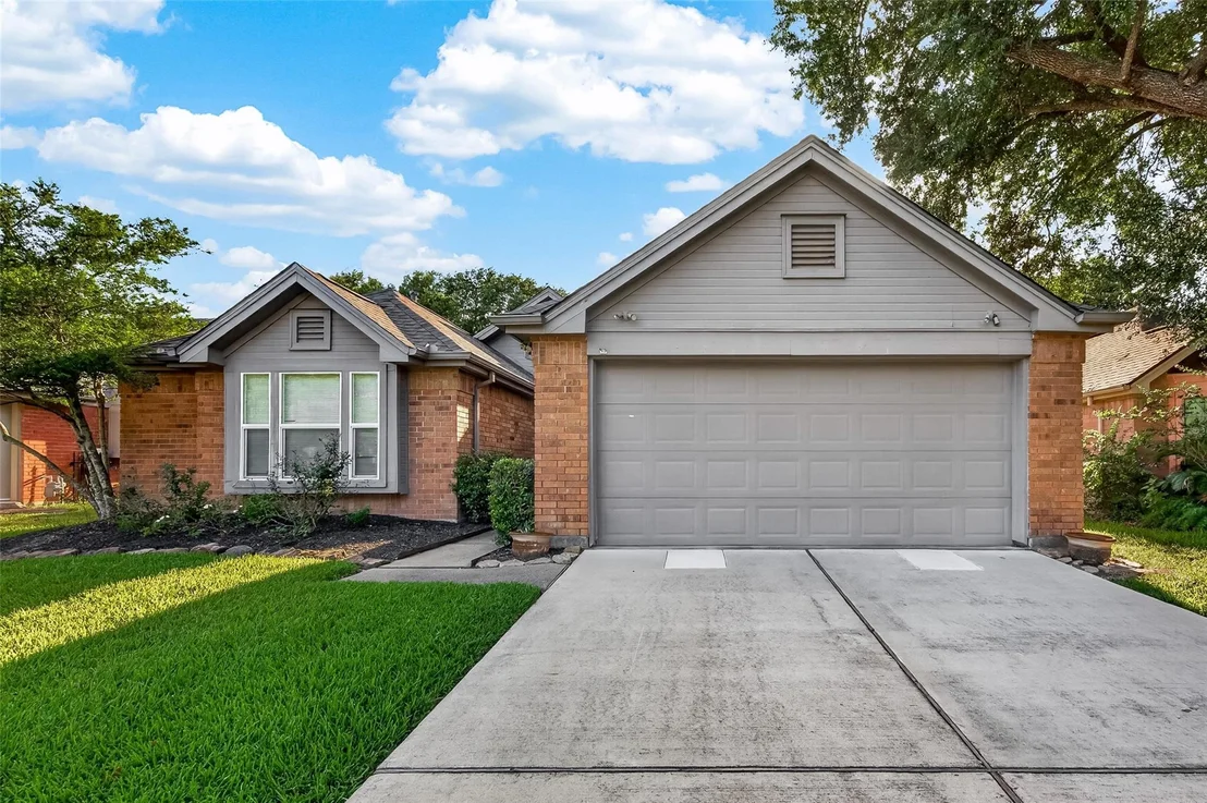 Photo of 818 Maple Branch Lane