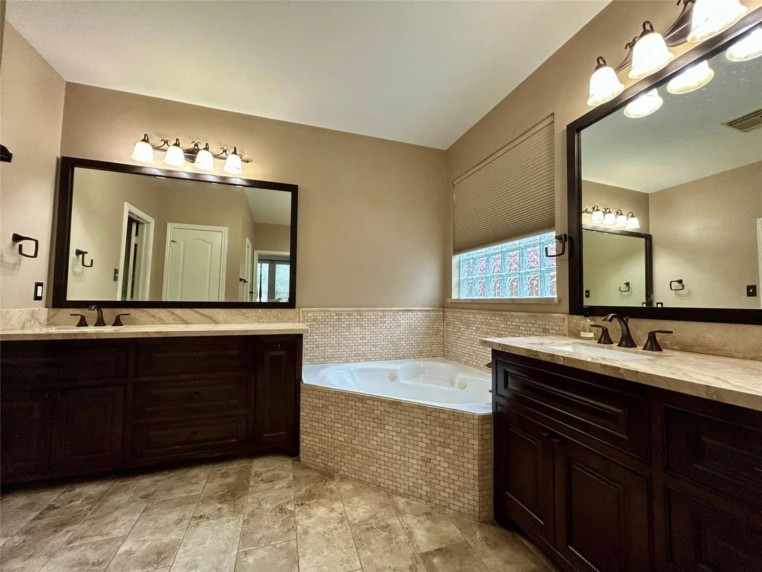 Photo of 15802 Deerpath Court