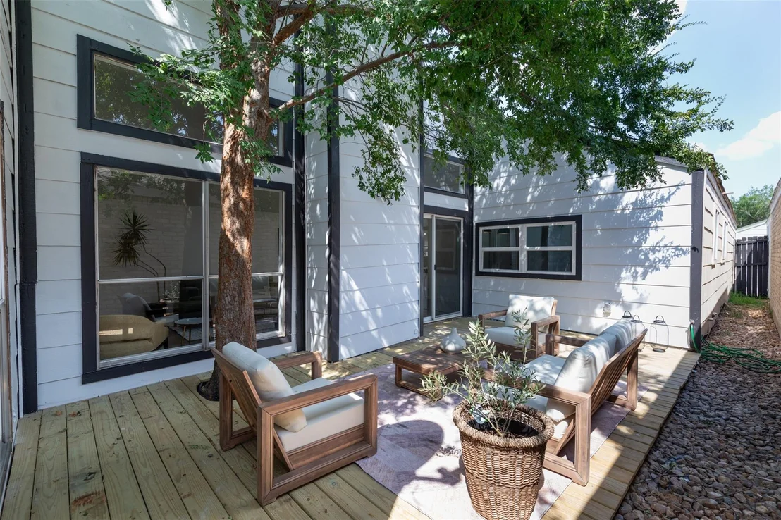 Photo of 2019 Wilcrest Drive