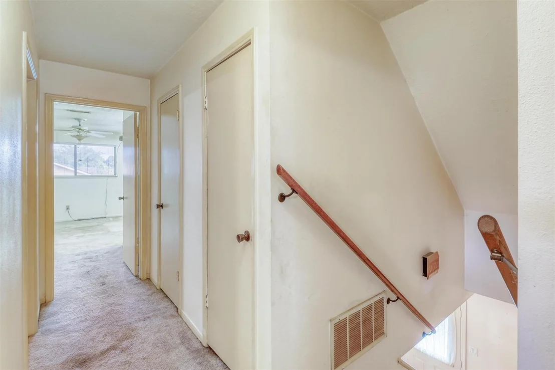 Photo of 534 Belwin Drive