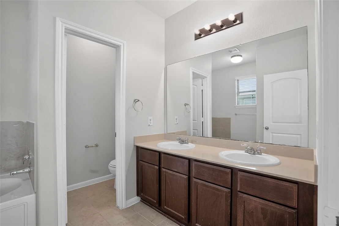 Photo of 2411 Cactus Bend Drive