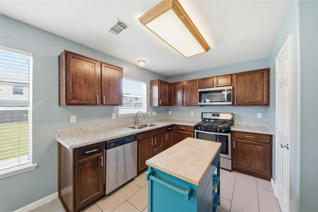 Photo of 2446 Halstead Drive