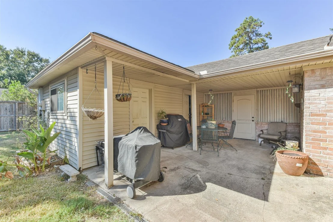 Photo of 1602 N Hollow Drive