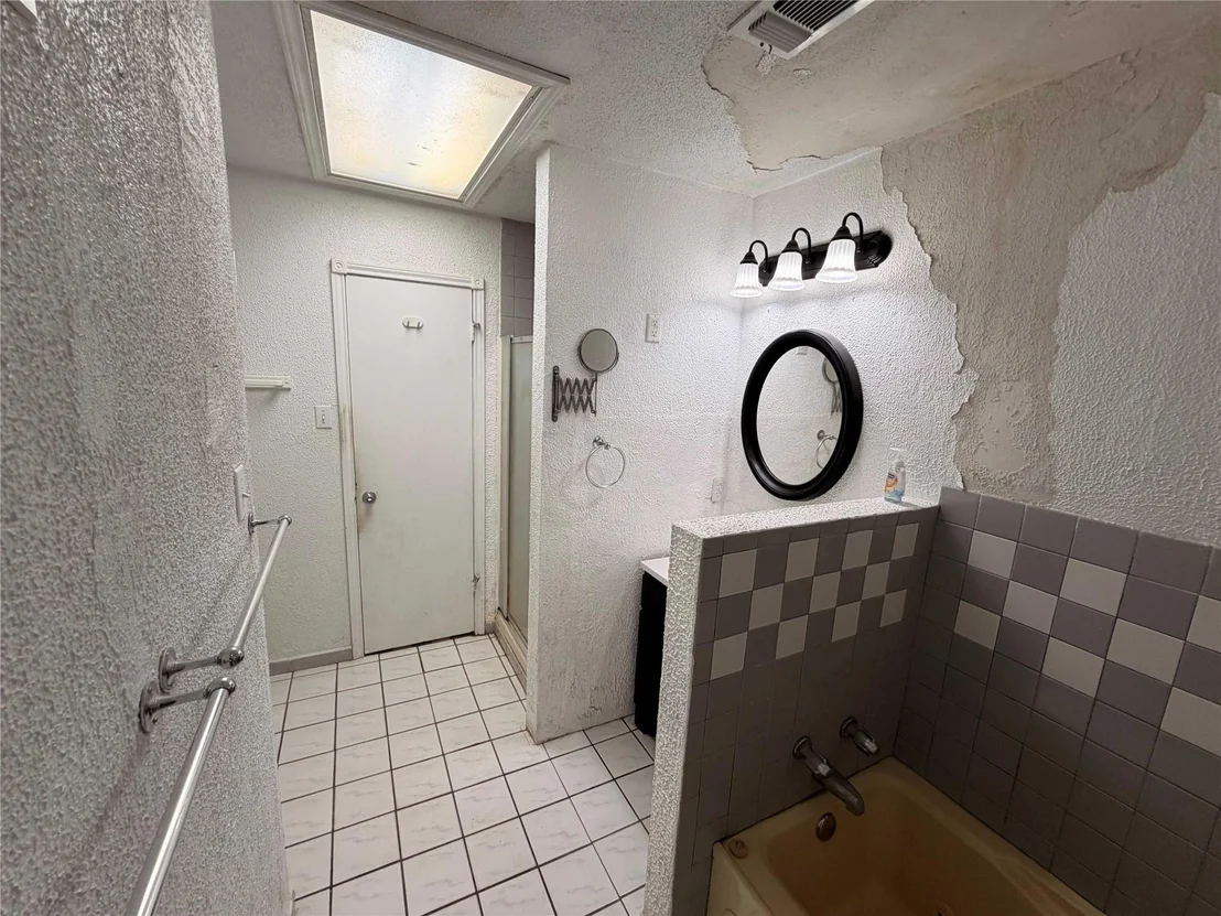 Photo of 14631 Leacrest Drive