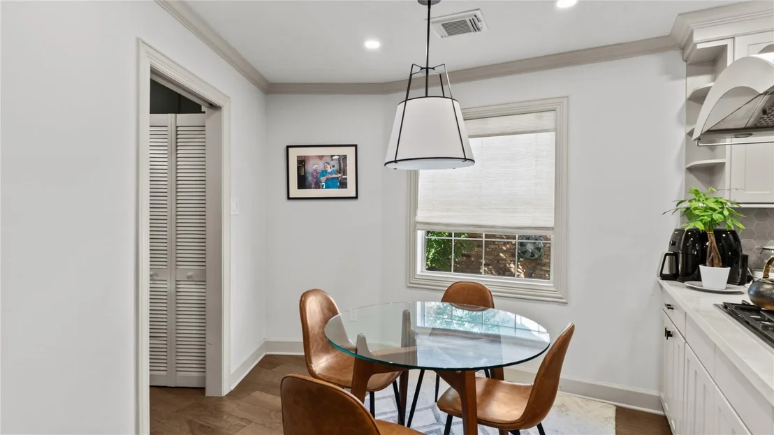 Photo of 5739 Valkeith Drive
