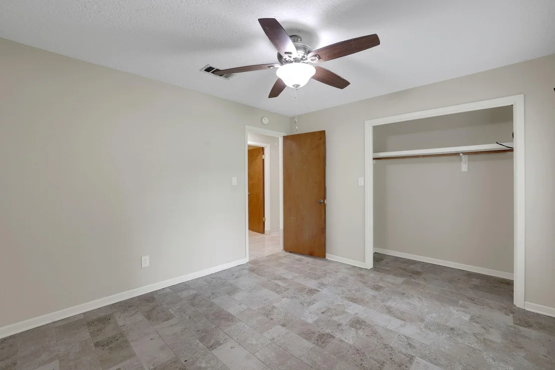 Photo of 31 Oak Cove Lane