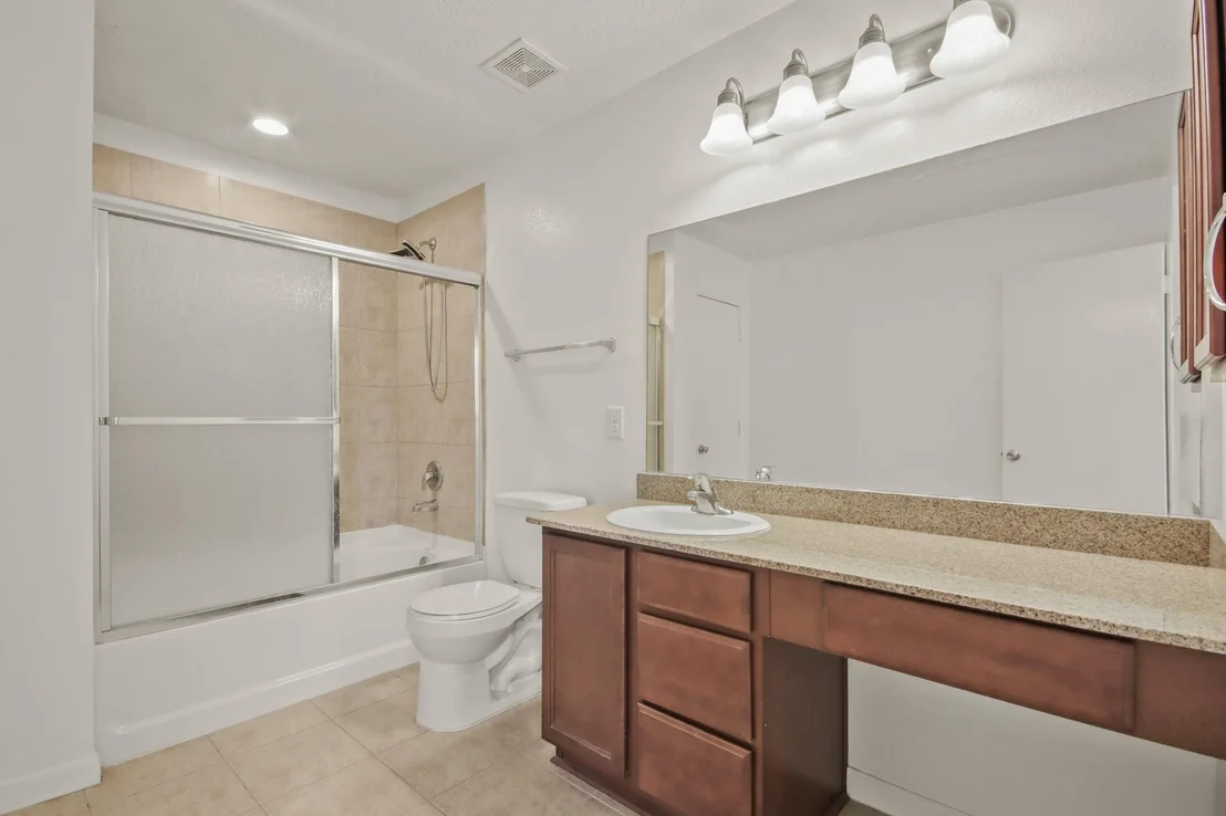 Photo of 1223 Grassy View Drive