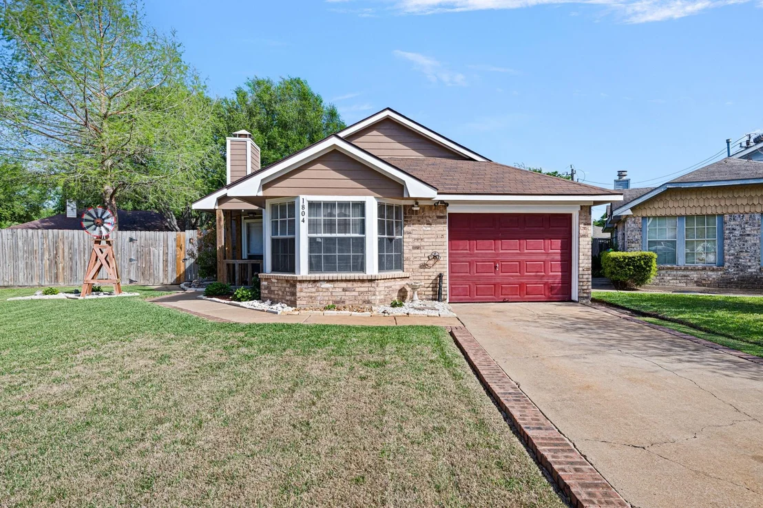 Photo of 1804 Spruce Drive