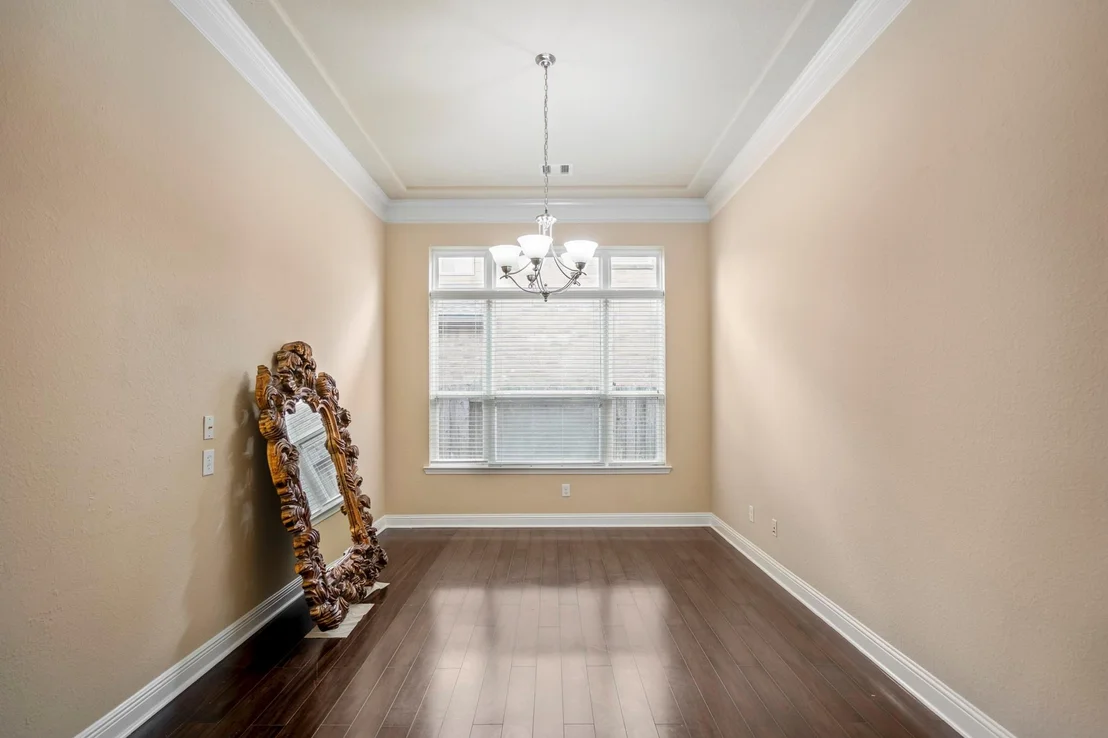 Photo of 18010 Sheldon Pines