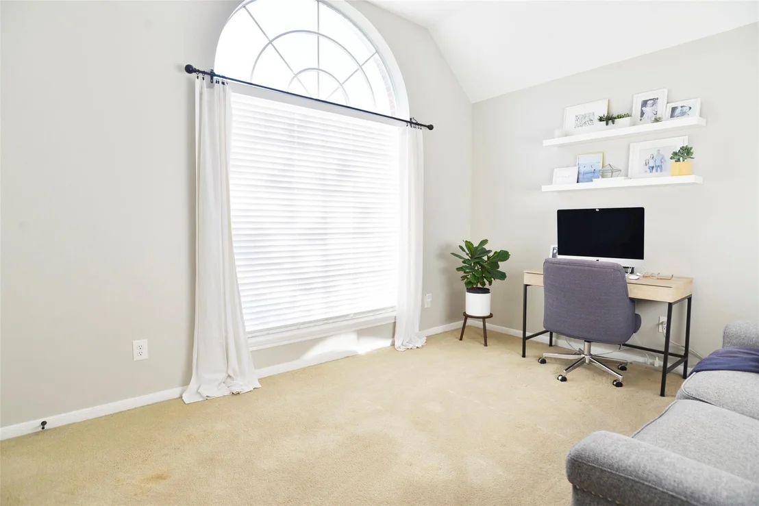 Photo of 506 Windsor Drive