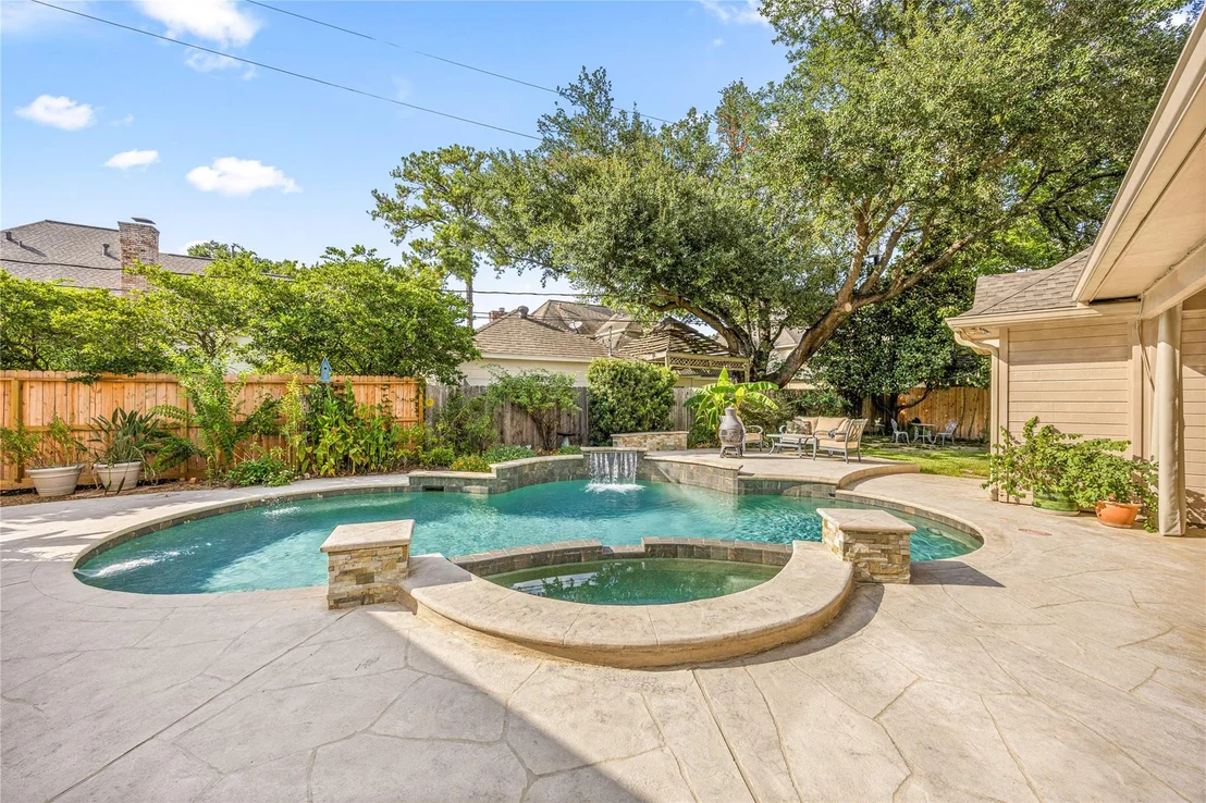 Photo of 8631 Asprey Court