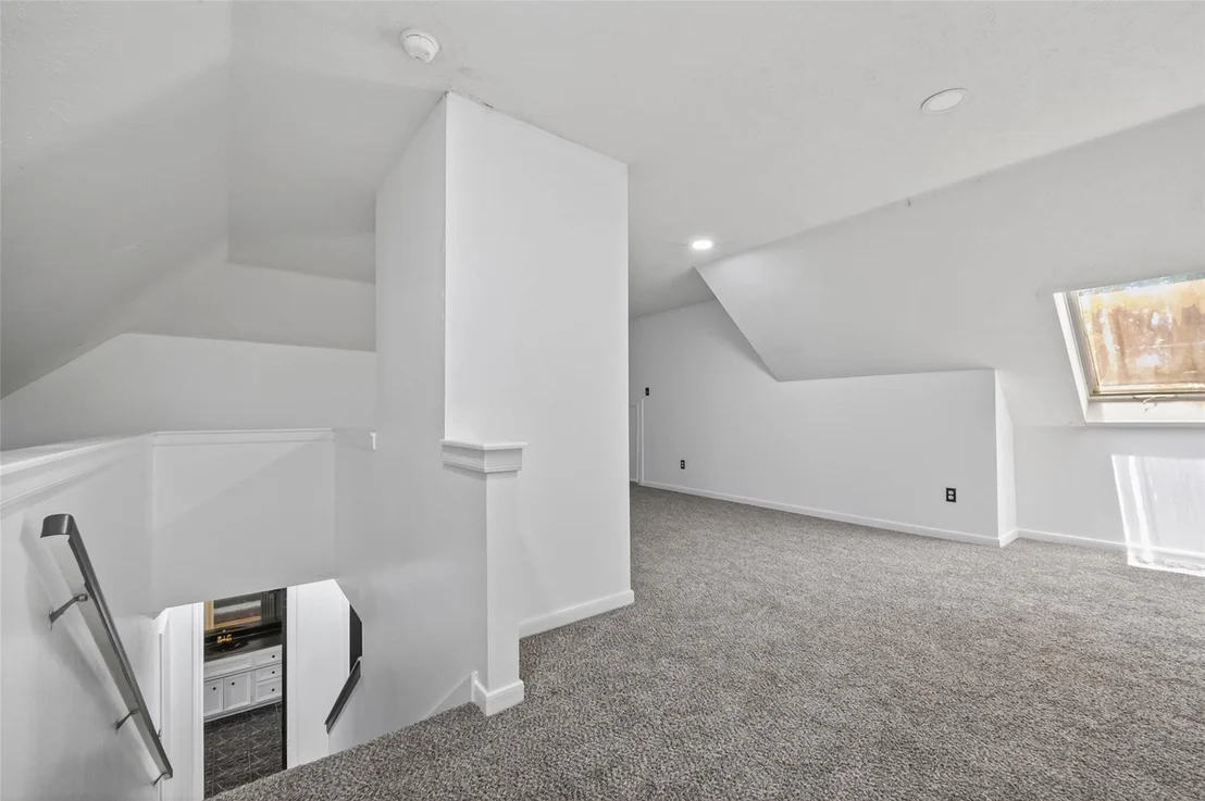 Photo of 5931 Thom Road