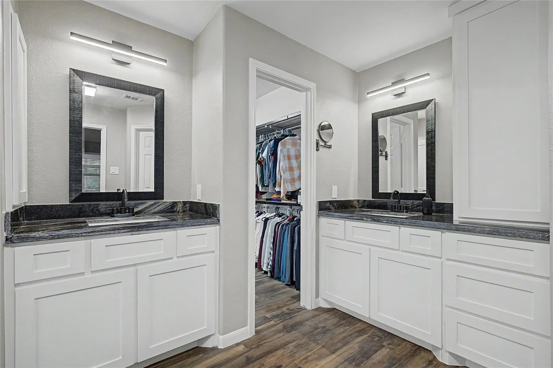 Photo of 203 Mapleleaf Street