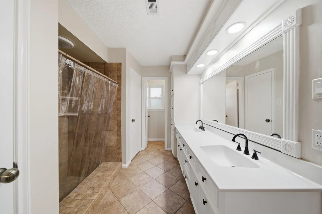 Photo of 626 Magic Oaks Drive